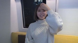 【汐汐汐颜】，极品车模，超强喷水器肥美鲍鱼，水柱直冲镜头